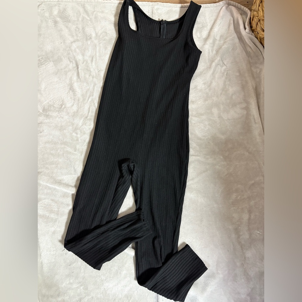 SHEIN Black Ribbed Sleeveless Jumpsuit